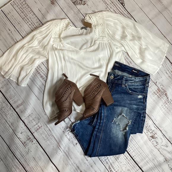 1198. Silver Distressed Suki Jeans GUC Size 32x27.5" - Picture 4 of 4